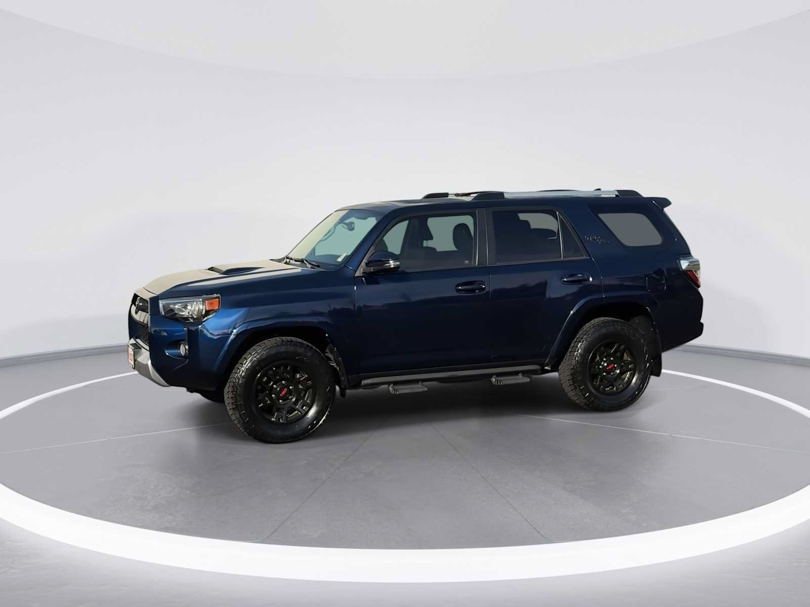 Certified 2018 Toyota 4Runner TRD Off-Road Premium AWD/4WD image 4