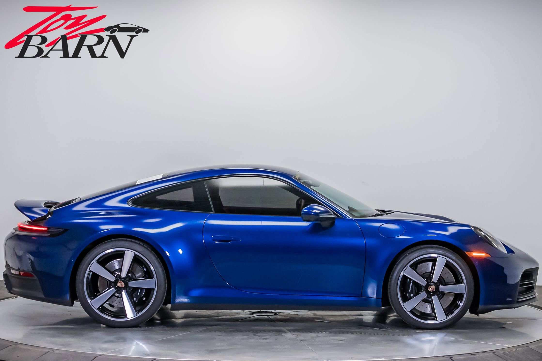 Used 2025 Porsche 911 Carrera S RWD image 6