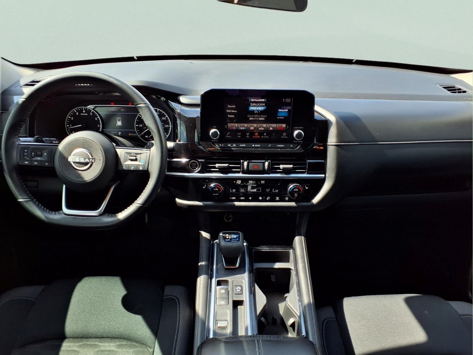 Used 2022 Nissan Pathfinder SV w/ SV Premium Package FWD image 14