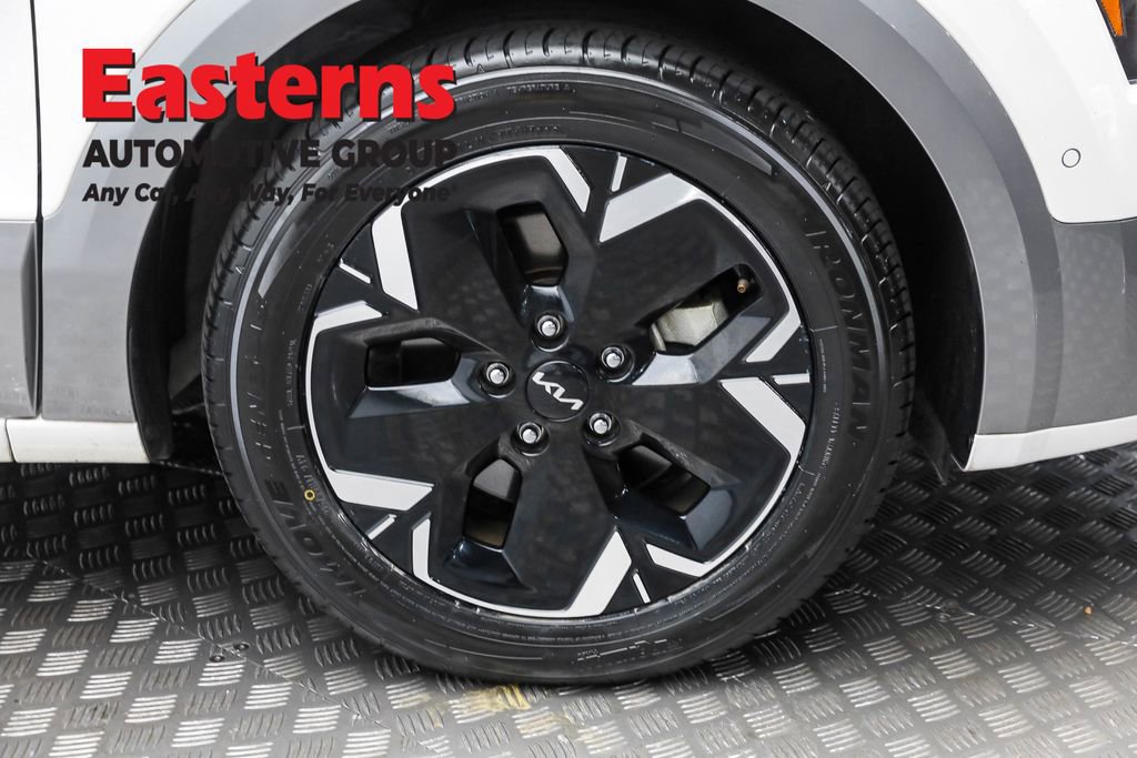 Used 2023 Kia Niro Wave image 32