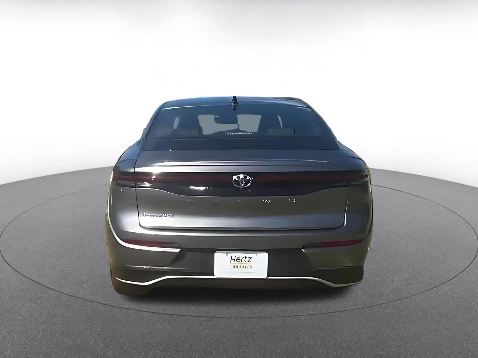 Used 2025 Toyota Crown XLE image 4