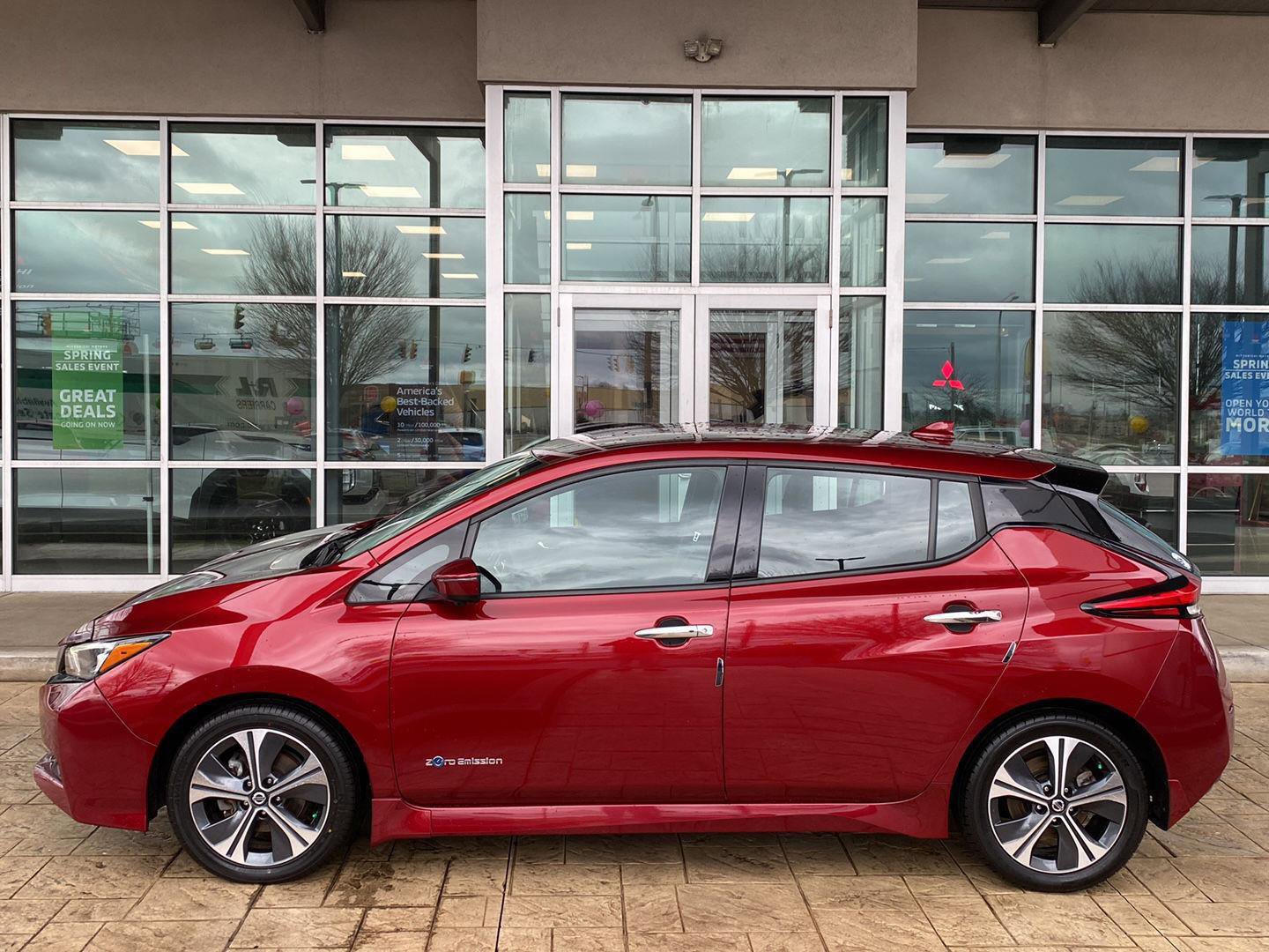 Used 2018 Nissan Leaf SL w/ SL Technology Package image 4
