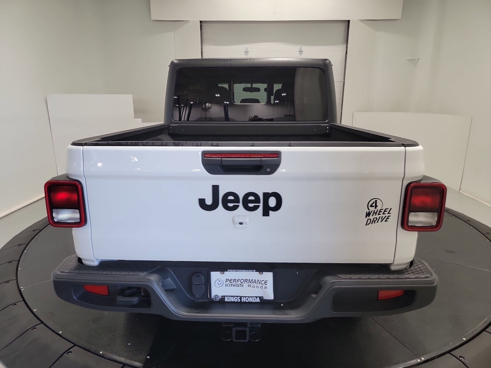 Used 2021 Jeep Gladiator Sport image 8