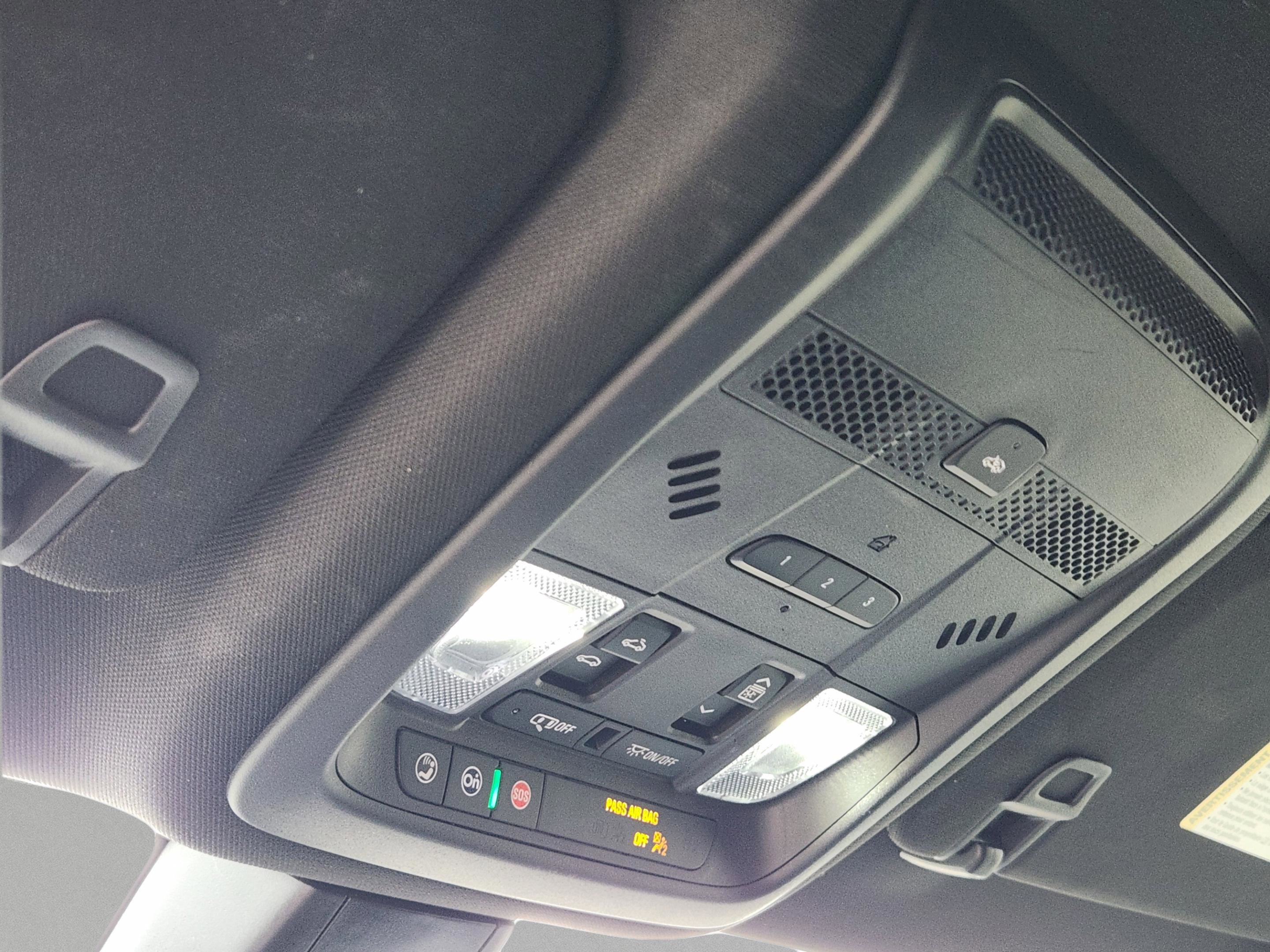 Used 2023 Cadillac XT6 Premium Luxury w/ Technology Package image 28