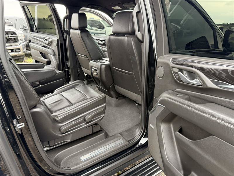 Used 2022 GMC Yukon XL Denali w/ Max Trailering Package AWD/4WD image 13