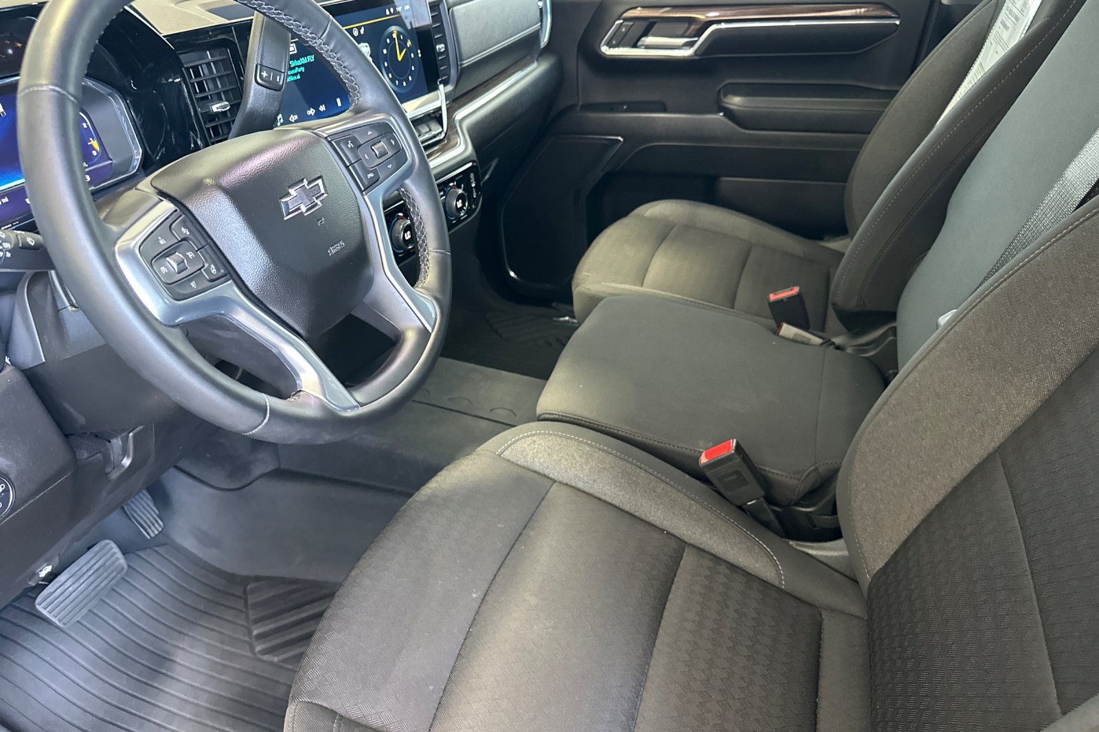 Used 2024 Chevrolet Silverado 1500 RST AWD/4WD image 10