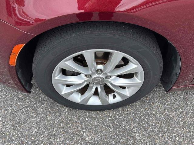 Used 2015 Chrysler 200 C FWD image 19