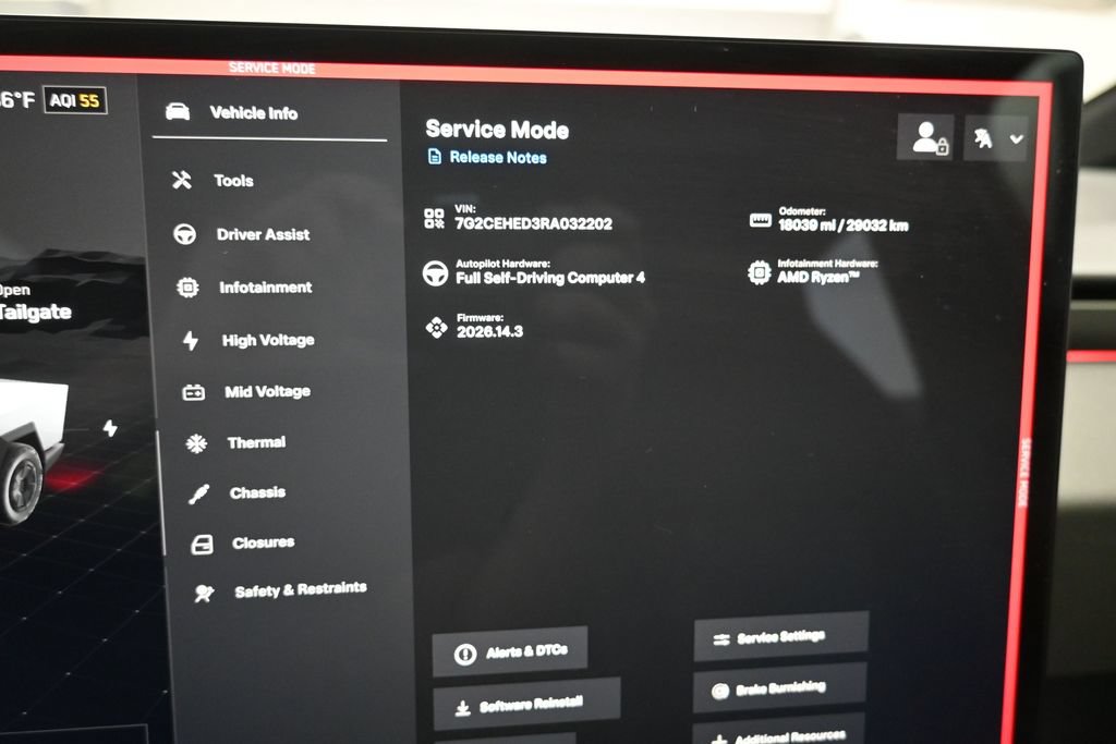 Used 2024 Tesla Cybertruck AWD Crew Cab image 20