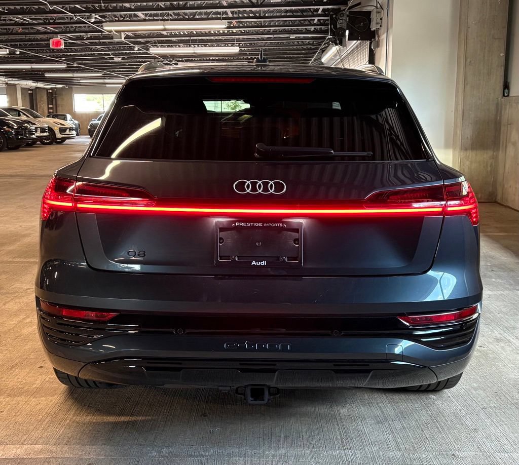 Used 2024 Audi Q8 e-tron Premium AWD/4WD image 7