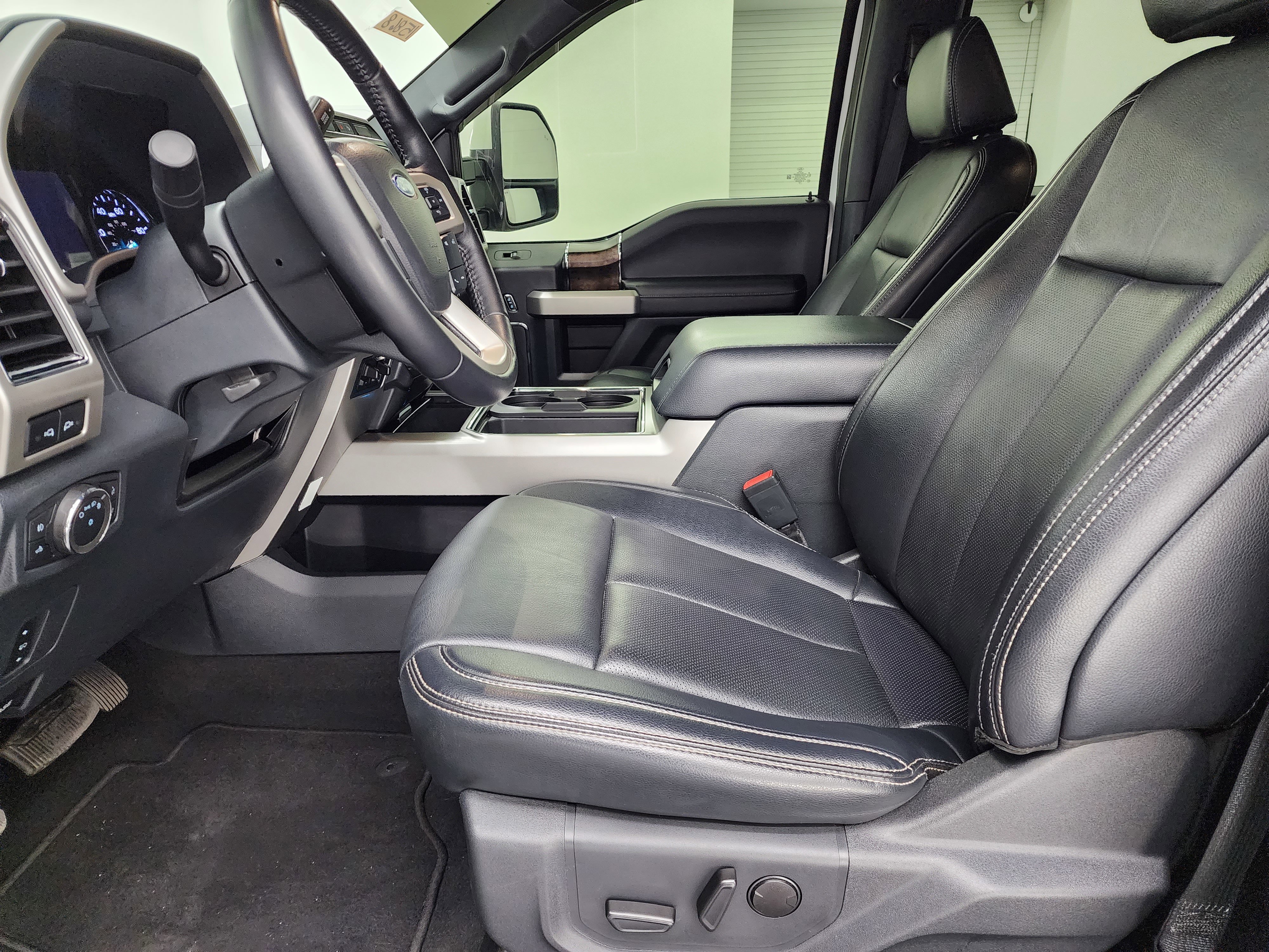 Used 2022 Ford F250 Lariat image 8