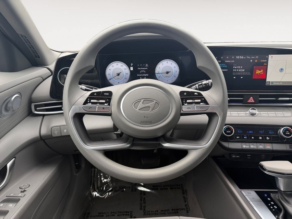 Used 2024 Hyundai Elantra SEL FWD image 13