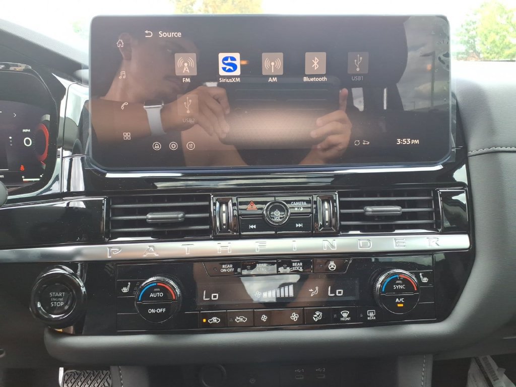 New 2026 Nissan Pathfinder SL w/ SL Premium Package AWD/4WD image 29