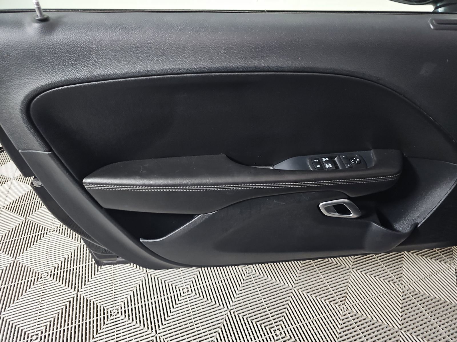 Used 2018 Dodge Challenger R/T w/ Blacktop Package RWD image 15