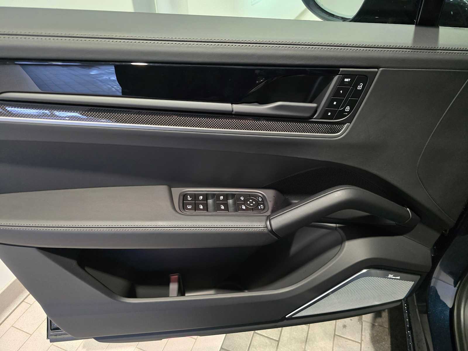 New 2026 Porsche Cayenne Turbo AWD/4WD image 27