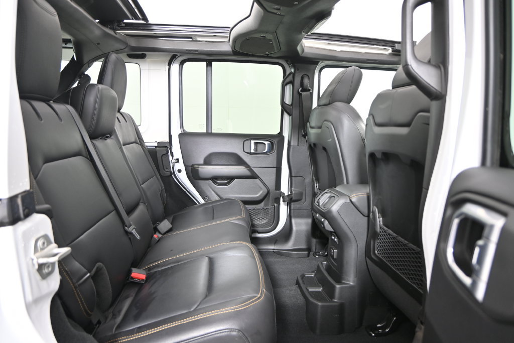 Used 2024 Jeep Wrangler Unlimited Sahara w/ Safety Group AWD/4WD image 15