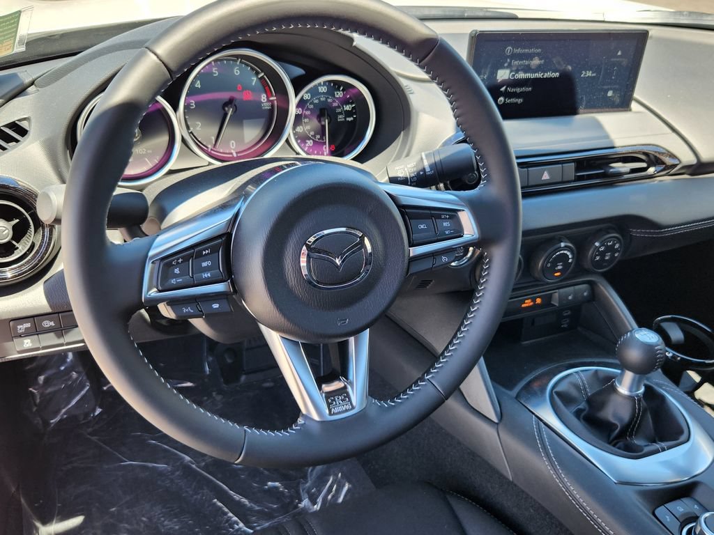 New 2026 MAZDA MX-5 Miata Club w/ Weather Package RWD image 3