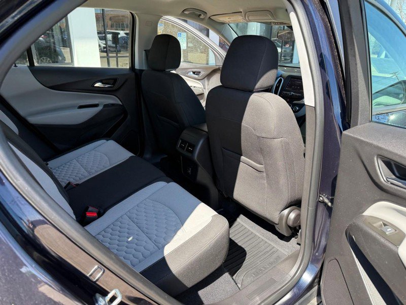 Used 2020 Chevrolet Equinox LS AWD/4WD image 15