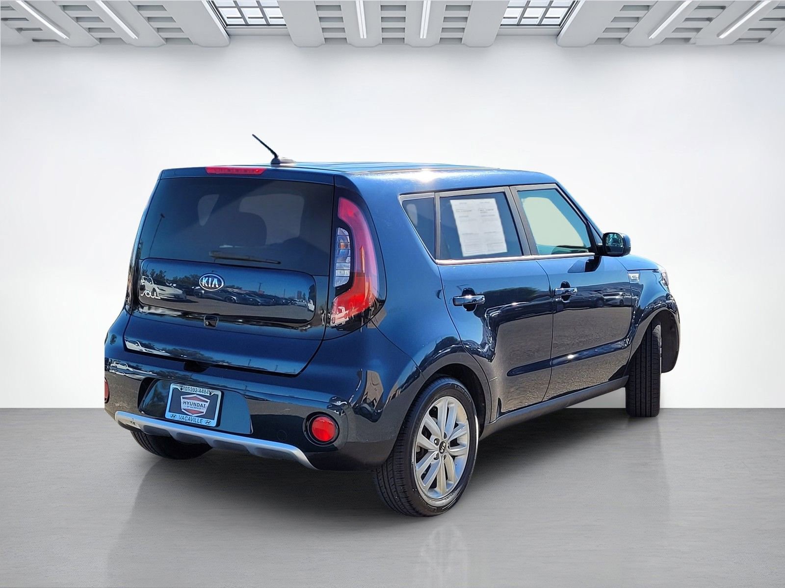 Used 2018 Kia Soul + image 11