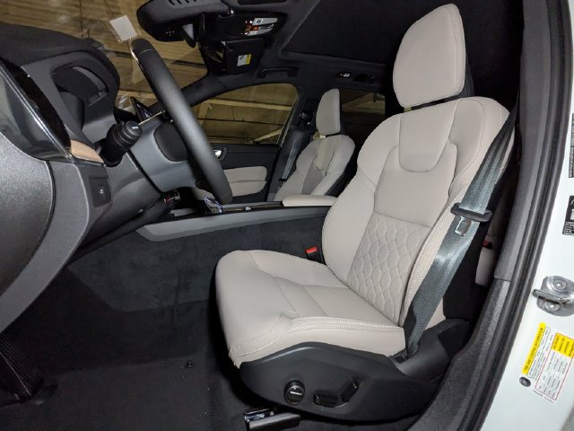New 2026 Volvo XC60 B5 Plus w/ Protection Package Premier AWD/4WD image 13