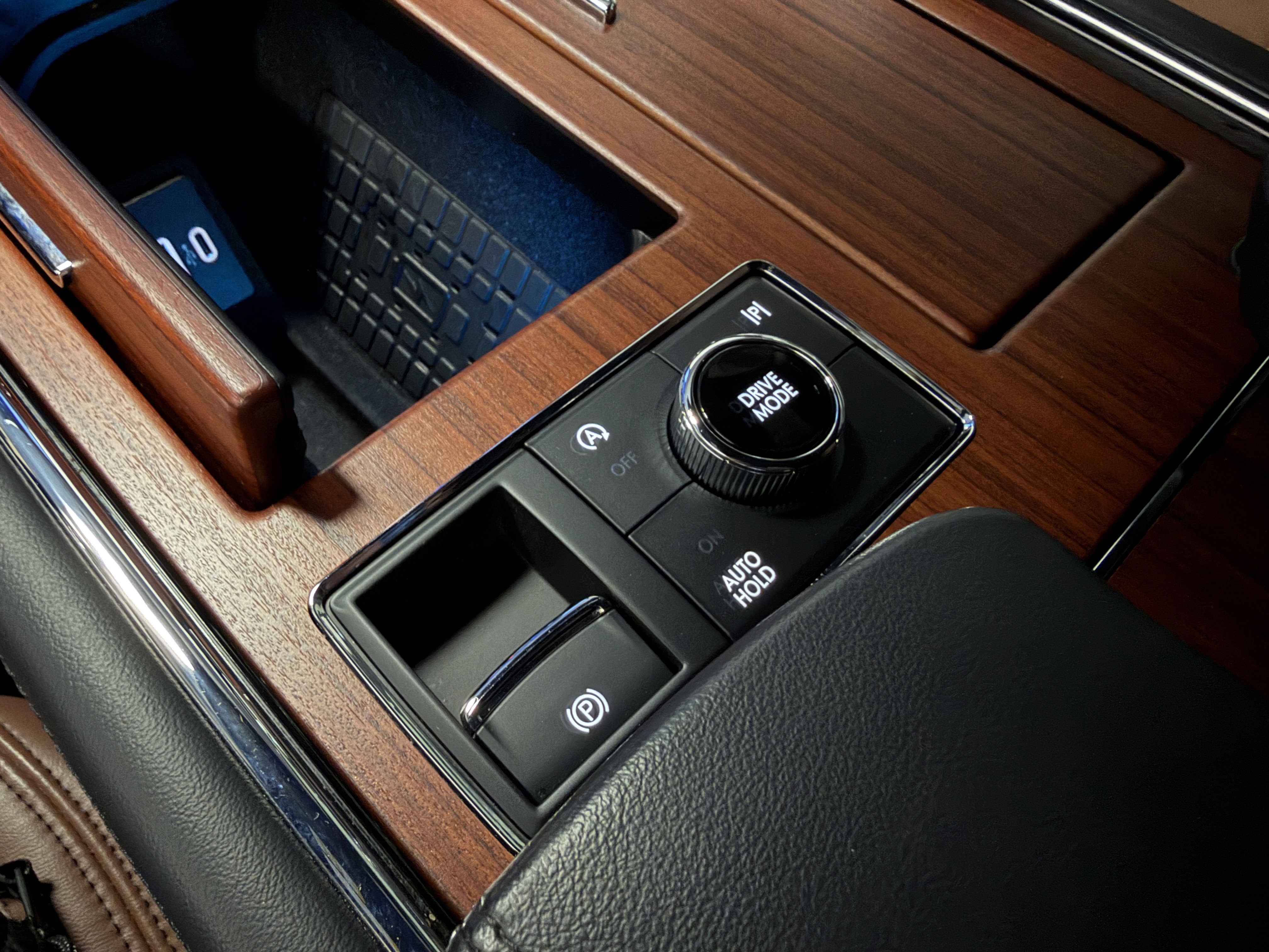 Used 2024 Lincoln Navigator Reserve AWD/4WD image 18