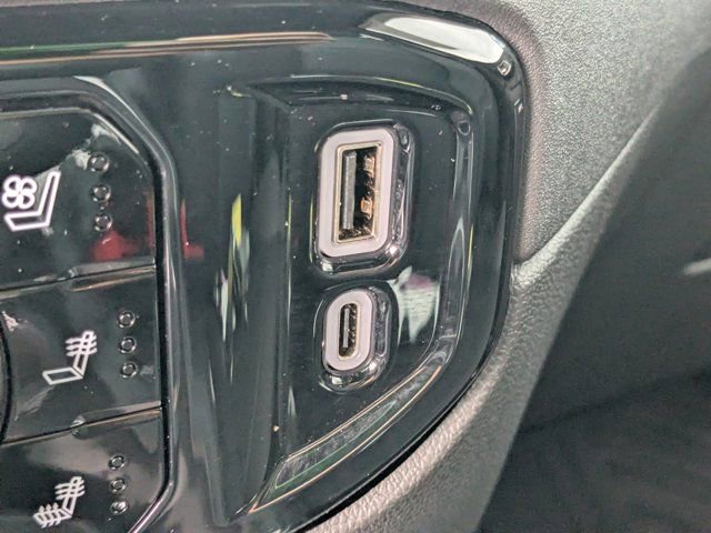 Used 2024 Chevrolet Silverado 3500 LTZ w/ LTZ Convenience Package AWD/4WD image 22