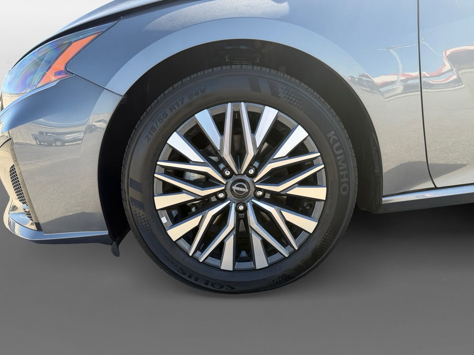 Used 2025 Nissan Altima 2.5 SV image 14