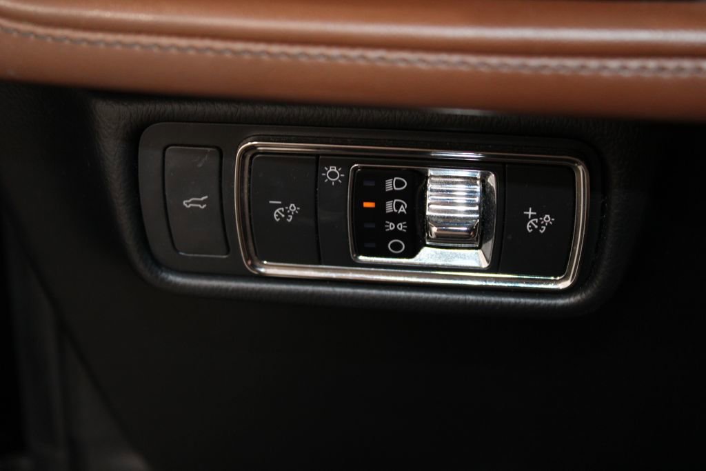 Used 2022 Lincoln Aviator Reserve w/ Equipment Group 201A AWD/4WD image 46