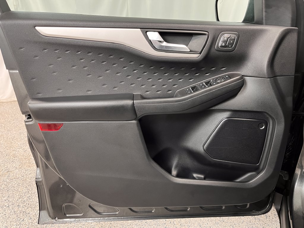 Used 2020 Ford Escape SEL AWD/4WD image 17