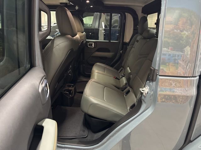 New 2026 Jeep Gladiator Mojave w/ Safety Group image 37