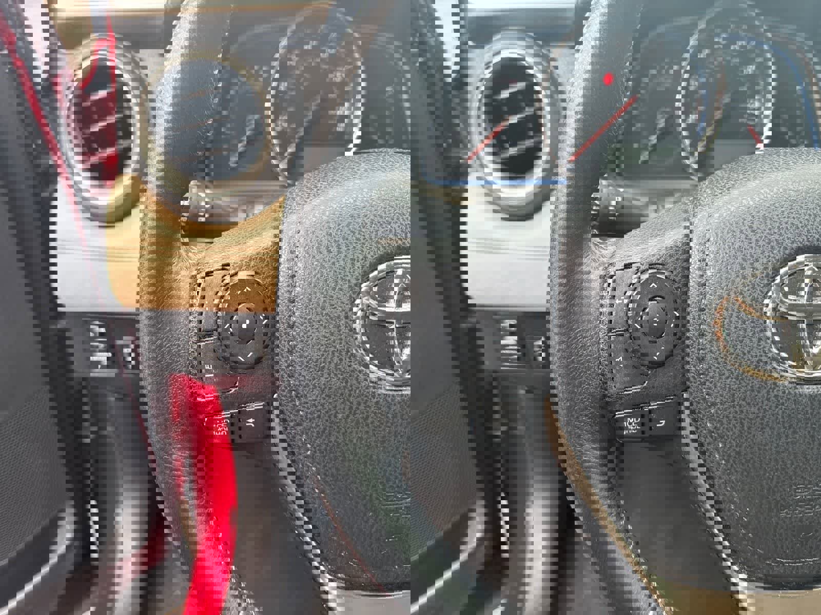 Used 2013 Toyota RAV4 Limited image 21