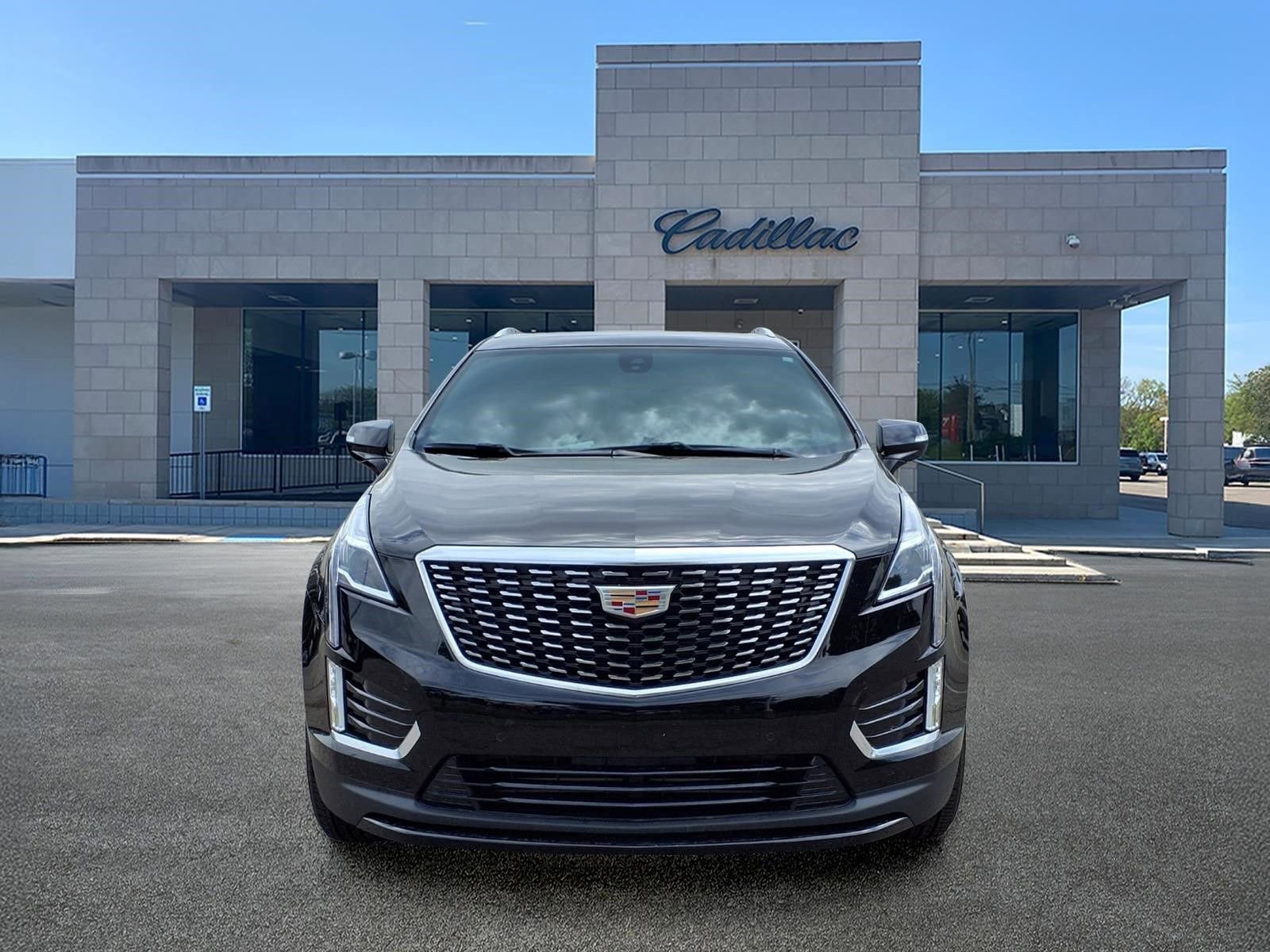 New 2026 Cadillac XT5 Luxury w/ LPO, Floor Liner Package AWD/4WD image 2