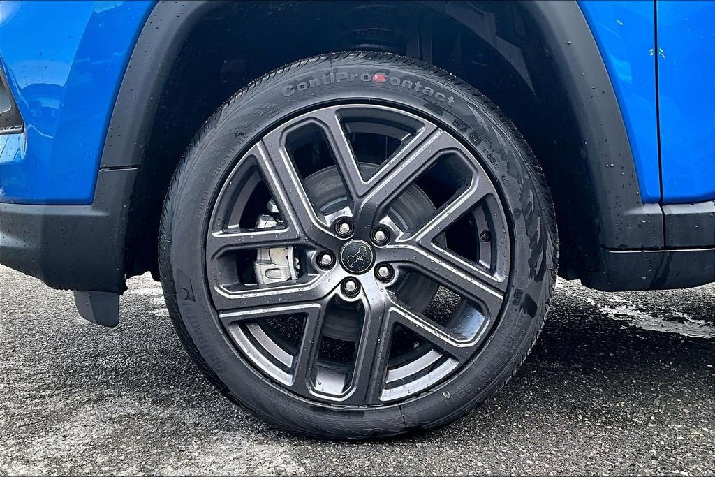 New 2026 Jeep Compass Latitude w/ Sun and Sound Group image 10