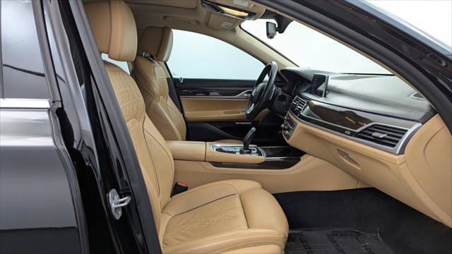 Used 2017 BMW 740i RWD image 21