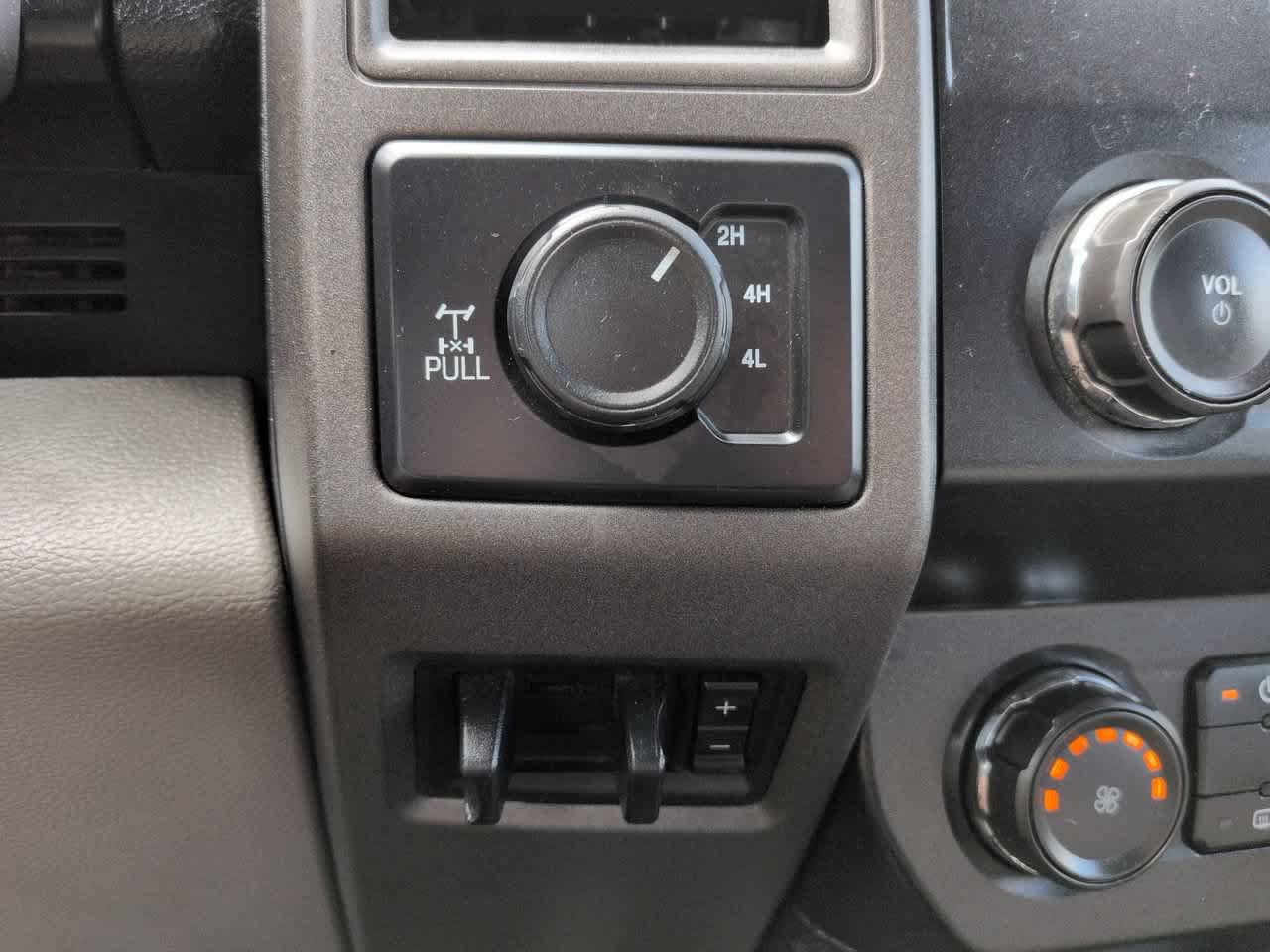 Used 2019 Ford F250 XL w/ Power Equipment Group AWD/4WD image 20