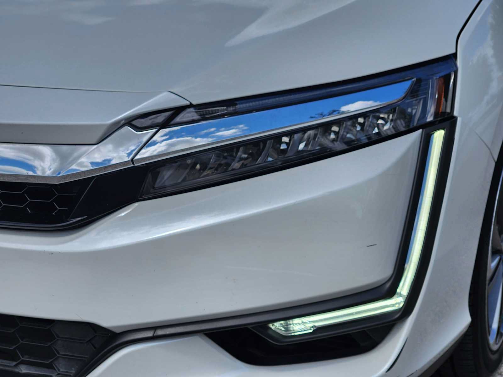 Used 2018 Honda Clarity Touring image 7