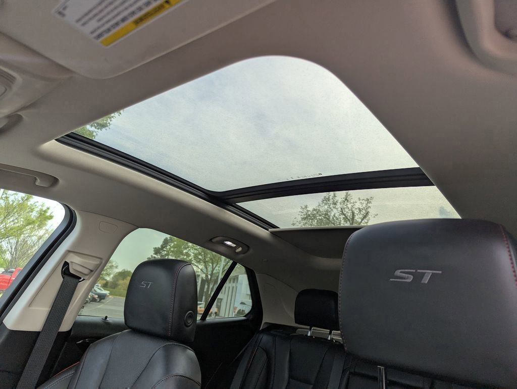 Used 2023 Buick Envision Essence w/ Sport Touring Package AWD/4WD image 26