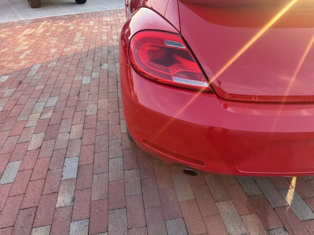 Used 2012 Volkswagen Beetle 2.0T FWD image 9
