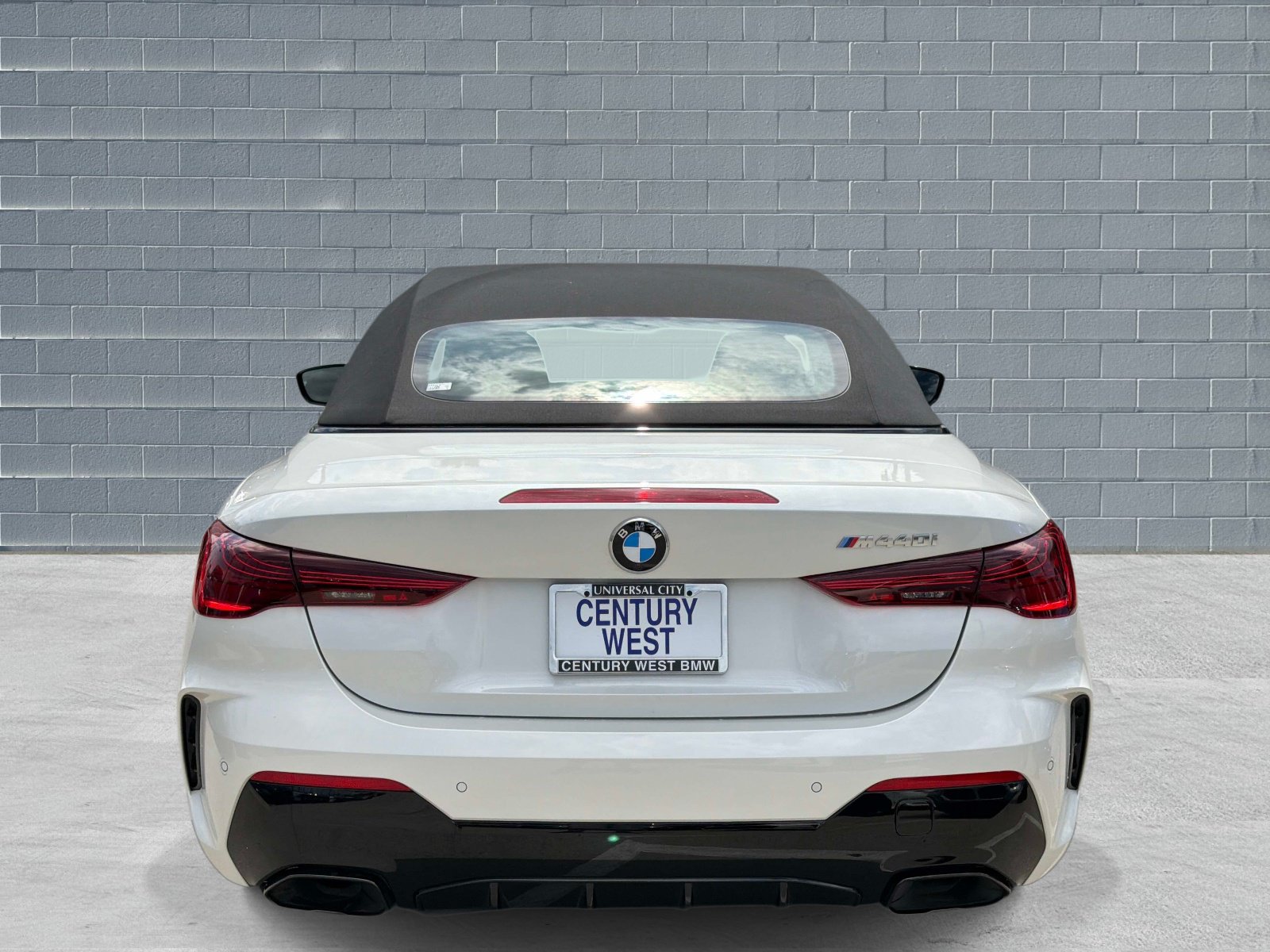 Used 2026 BMW M440i Convertible RWD image 5