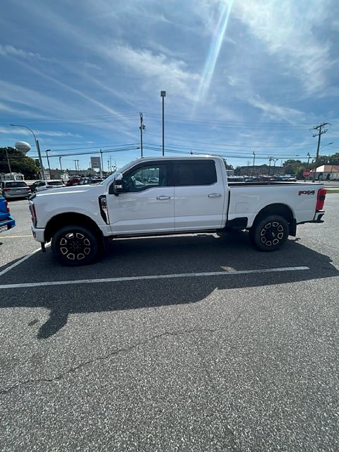Certified 2024 Ford F250 Platinum w/ FX4 Off-Road Package AWD/4WD image 23