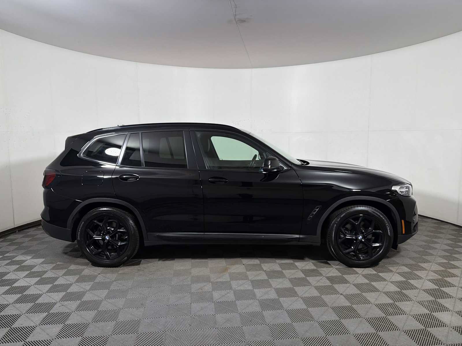 Used 2023 BMW X3 xDrive30i w/ Convenience Package AWD/4WD image 7