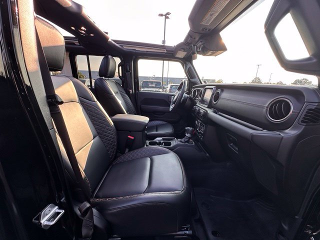 Used 2021 Jeep Wrangler Unlimited Sahara AWD/4WD image 31
