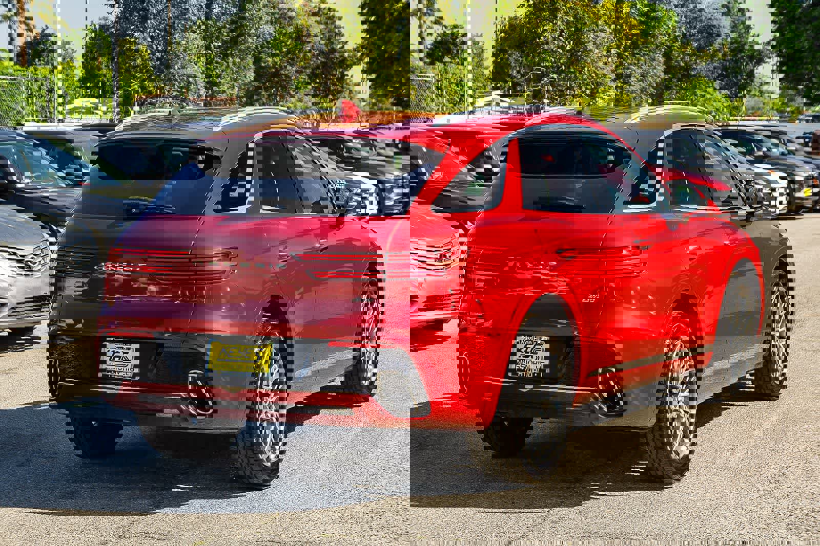 Used 2022 Genesis GV70 2.5T w/ Select Package image 4