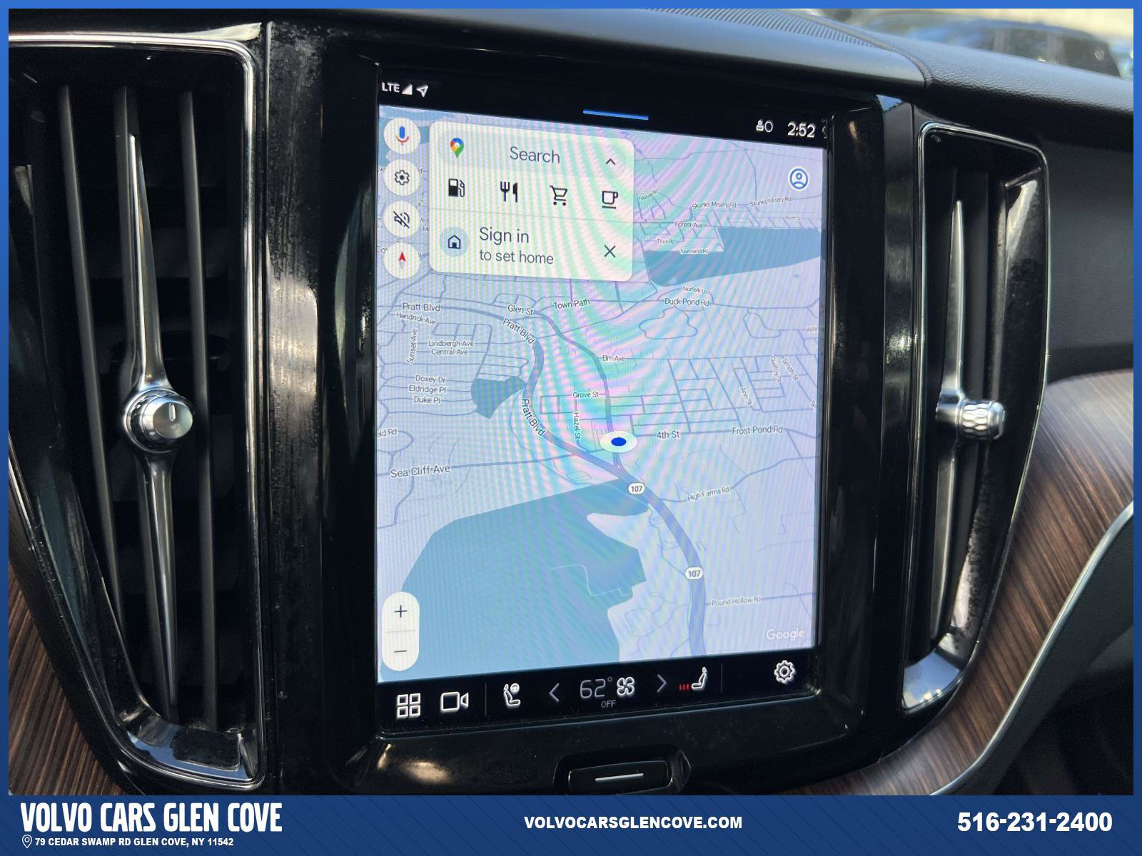 Used 2022 Volvo XC60 B5 Momentum w/ Climate Package image 28