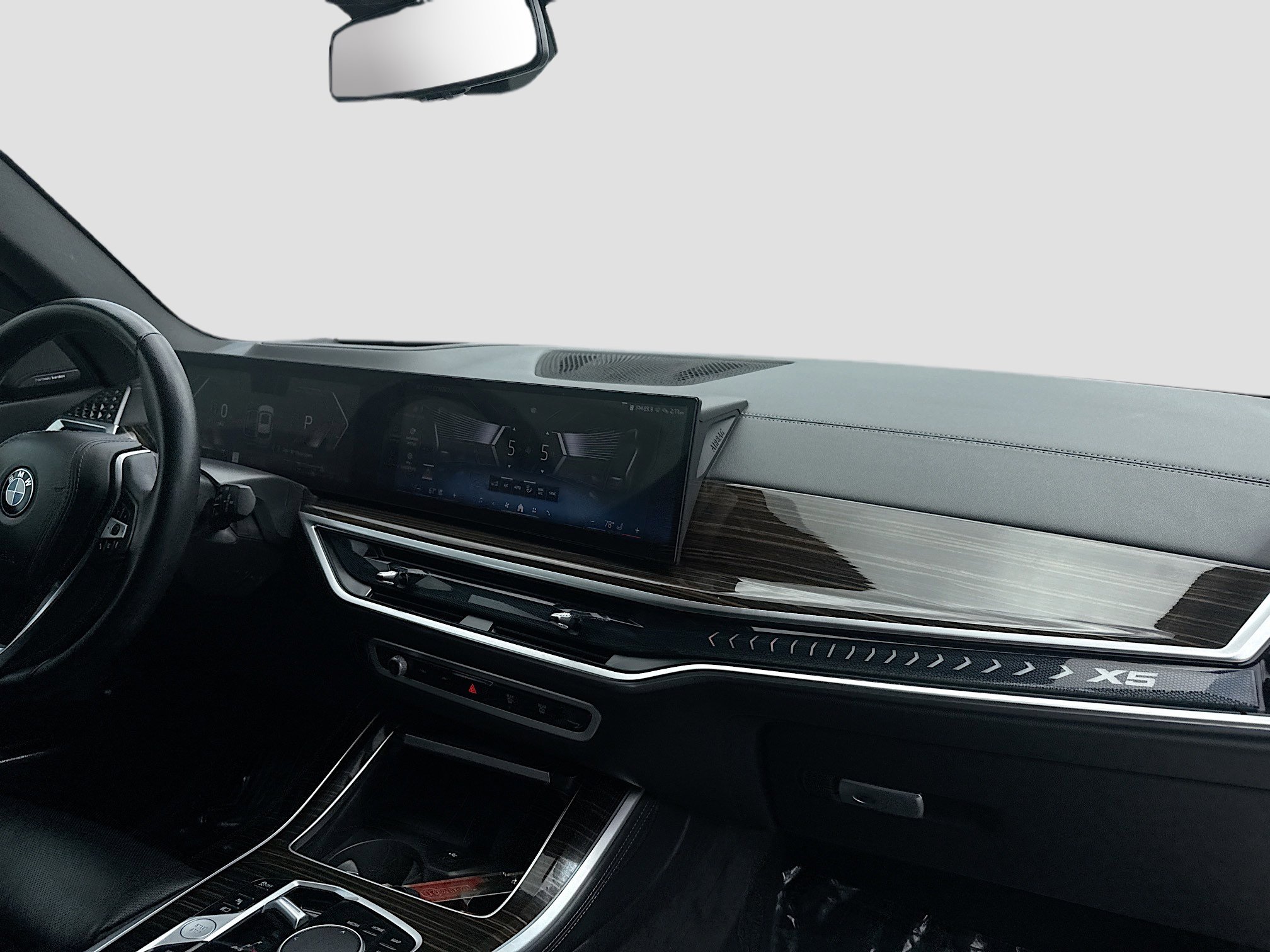 Used 2025 BMW X5 xDrive50e image 30