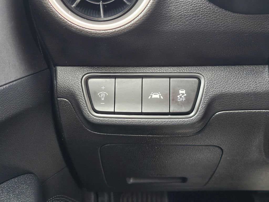 Certified 2020 Kia Forte LXS FWD image 17