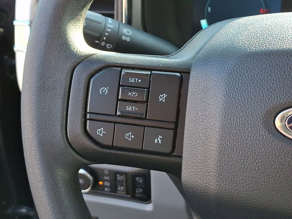 Used 2025 Ford F250 XLT w/ Black Appearance Package image 21