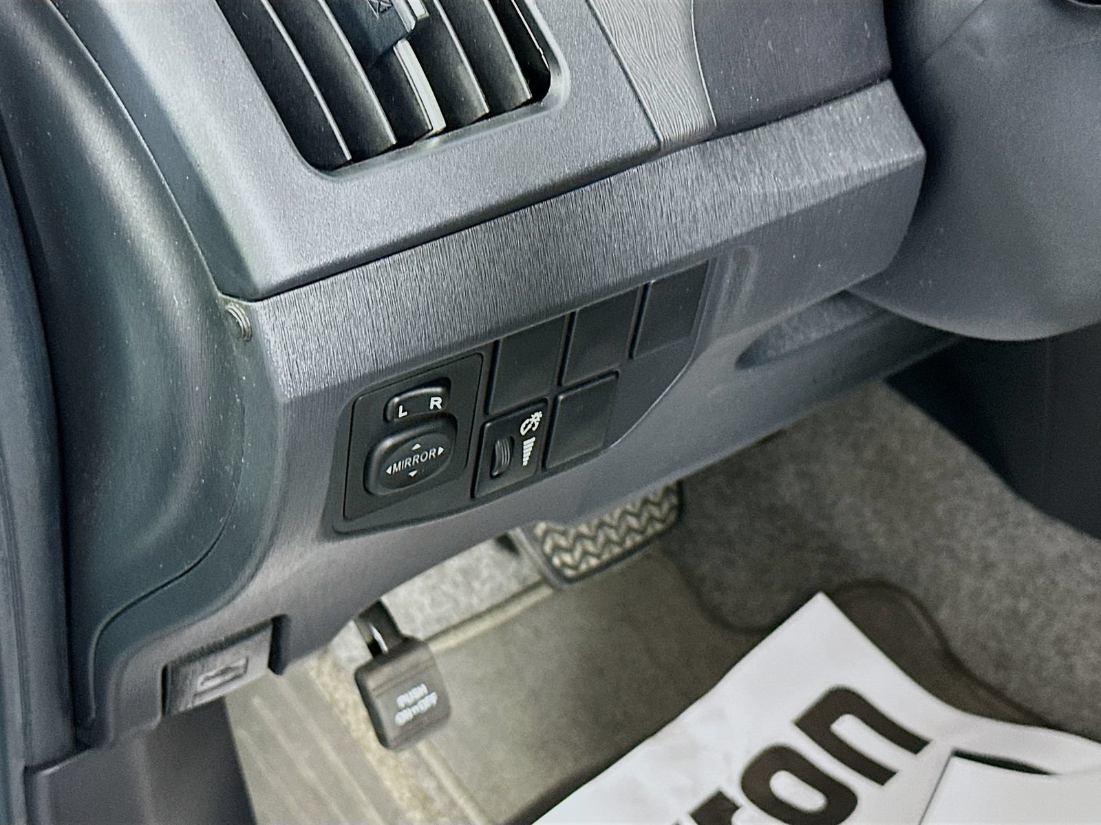 Used 2014 Toyota Prius Two FWD image 10