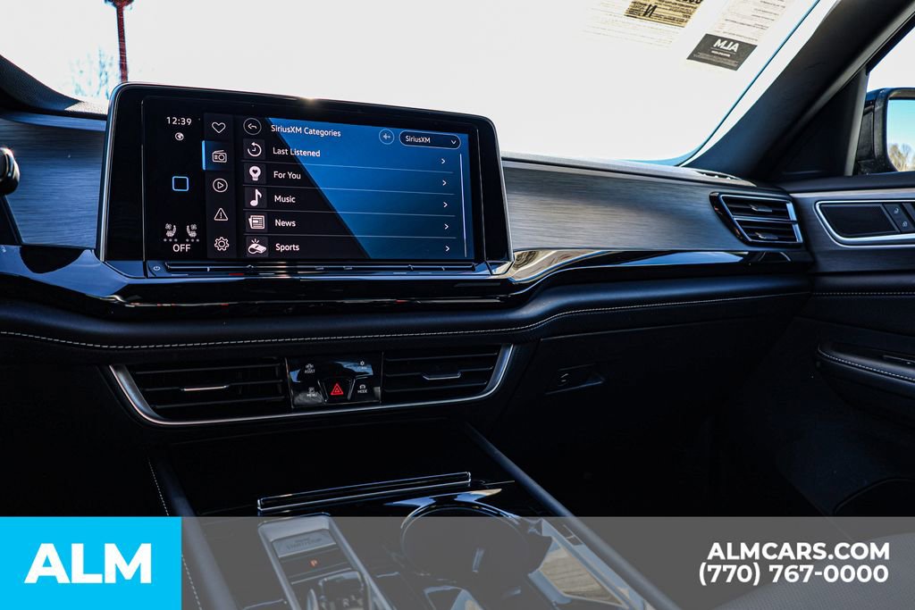 Used 2025 Volkswagen Atlas Cross Sport SE image 42