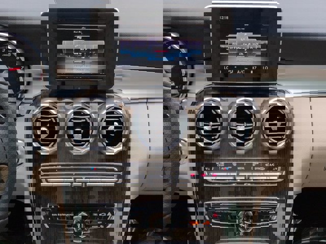 Used 2018 Mercedes-Benz C 300 Sedan image 16