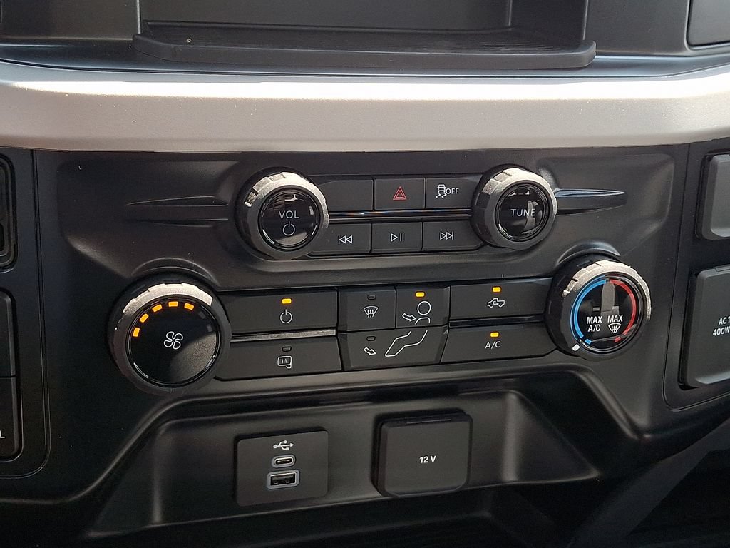 New 2026 Ford F550 4x4 Regular Cab Super Duty image 9